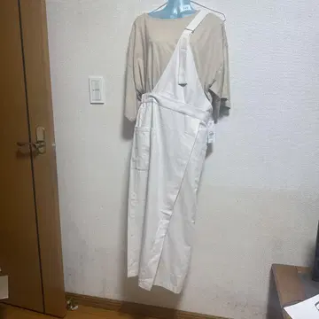 아메리칸 홀릭 화이트 살로펫 한쪽 어깨 스트랩 미사용 새상품
