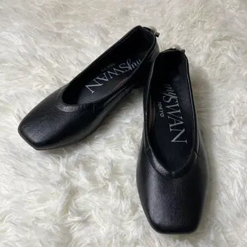 새상품 mySWAN TOKYO 램 가죽 발레 슈즈 22.5cm