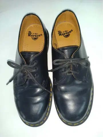 Dr. Martens 블랙 레이스업 슈즈 9 USM
