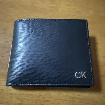 캘빈클라인(CK) 블랙 가죽 접이식 지갑