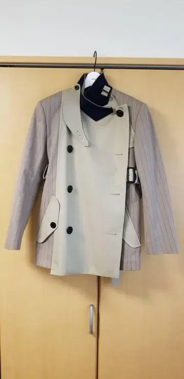 sacai 노카라 자켓 베이지 스트라이프