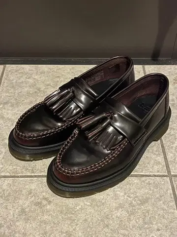 [컨디션 최상] Dr. Martens ADRIAN 태슬 로퍼