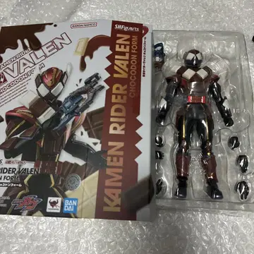 하자품 S.H.Figuarts 가면라이더 발렌 초코돈 폼