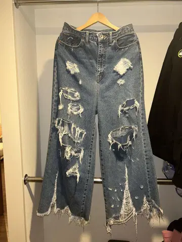 doublet DESTROYED DENIM PANTS 23SS 사이즈 M