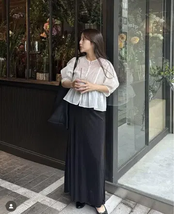 Apart by yui 콜라보 볼륨 시어 블라우스