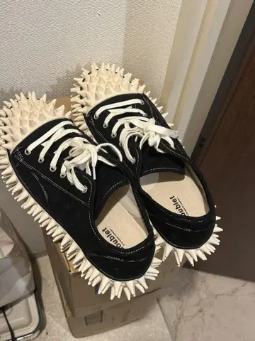 Doublet spike sneaker 27.5
