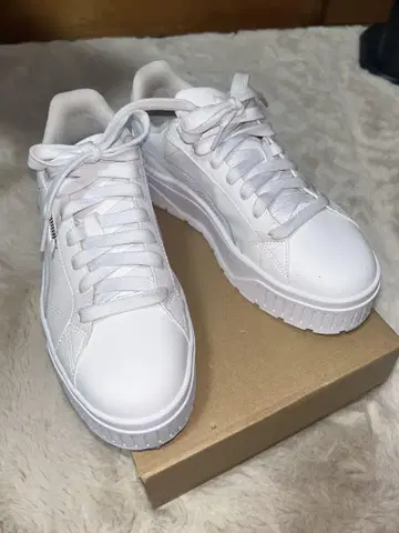 PUMA 카르멘 2 가죽 스니커즈 화이트