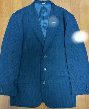 디자이너 케이타 마루야마 캐주얼 자켓. 네이비 컬러