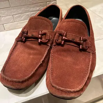 FERRAGAMO 브라운 스웨이드 로퍼