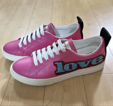 새상품급 MARC JACOBS 스톤 장식 love 로고 스니커즈