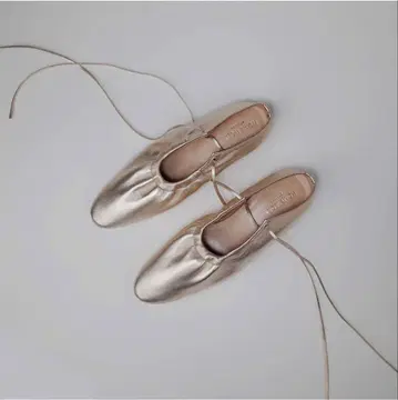 메탈릭 골드 발레 슈즈
