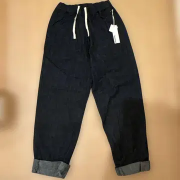 unconventional 다크 블루 롤업 팬츠