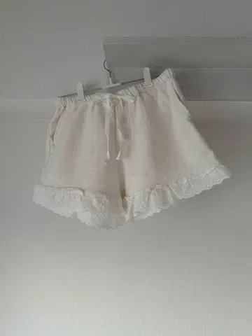 tina jojun 아이보리 레이스 숏팬츠 M