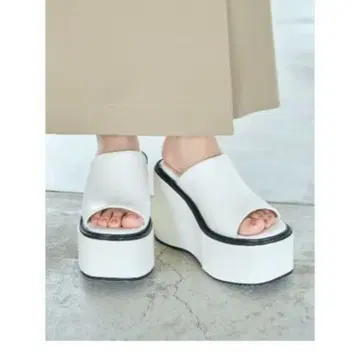 Mafmof(마프모프) 11cm 힐 통굽 플랫폼 샌들