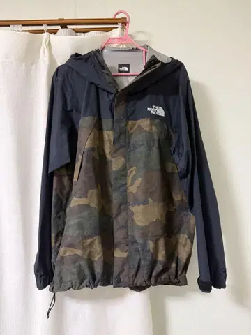 THE NORTH FACE 카모플라쥬 후드 자켓