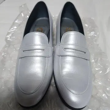 긴자 요시노야 워킹화 실버 호소리나