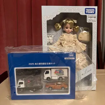 타카라토미 주주 우대 2025년 리카짱 인형과 차량 세트