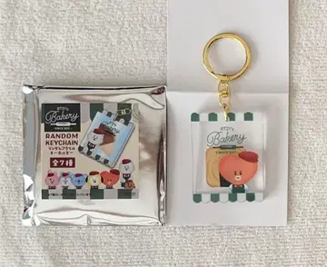 랜덤 키체인 (BAKERY) BT21 TATA
