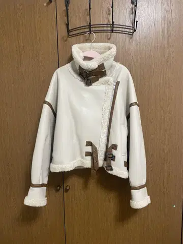 MURUA 인조 가죽 보아 무스탕 코트 F
