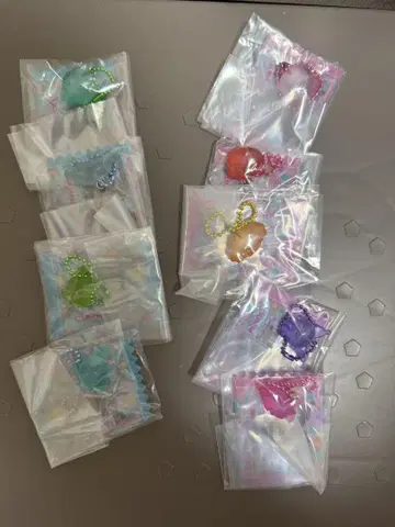 산리오 캐릭터즈 구미 참 & 미니 파우치 키티 포함 9개 세트