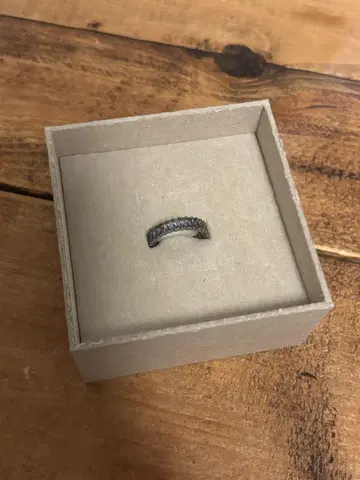 현행 모델 Swarovski Matrix 반지 그레이