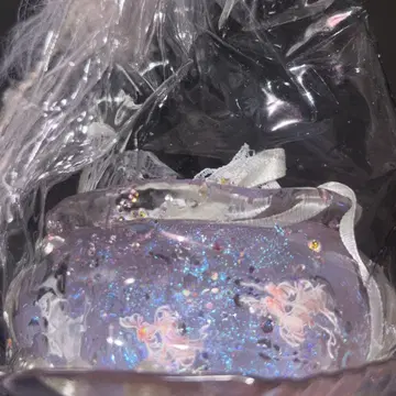 보라색 장식 오브제 스퀴즈