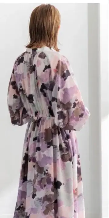아메리칸 러그 시 수채화풍 볼륨 슬리브 롱 원피스