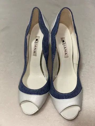 DIANA 데님 화이트 오픈토 펌프스 23.5cm