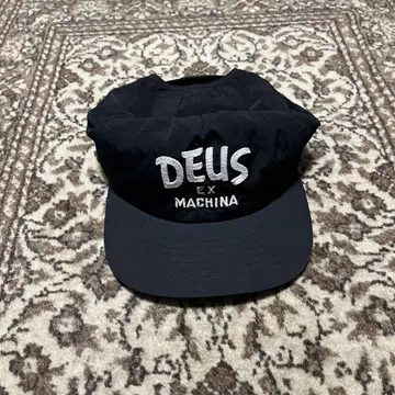DEUS EX MACHINA 데우스 엑스 마키나 블랙 캡 블랙