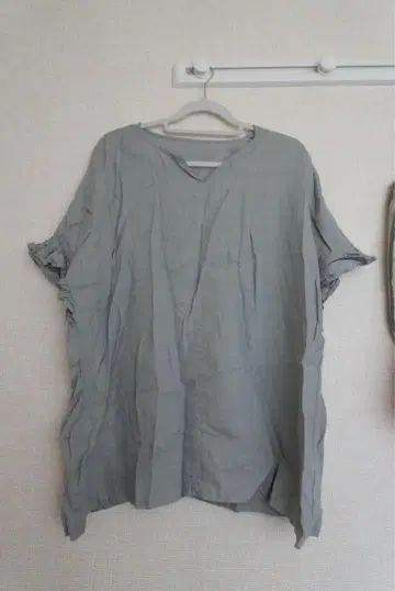 nest Robe 그레이 V넥 반팔 셔츠