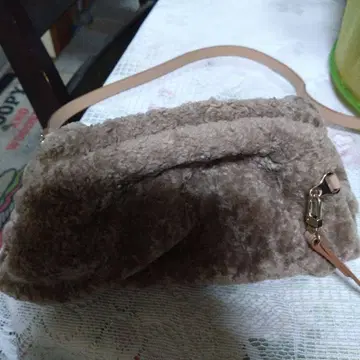 Gaspard 브라운 퍼 숄더백
