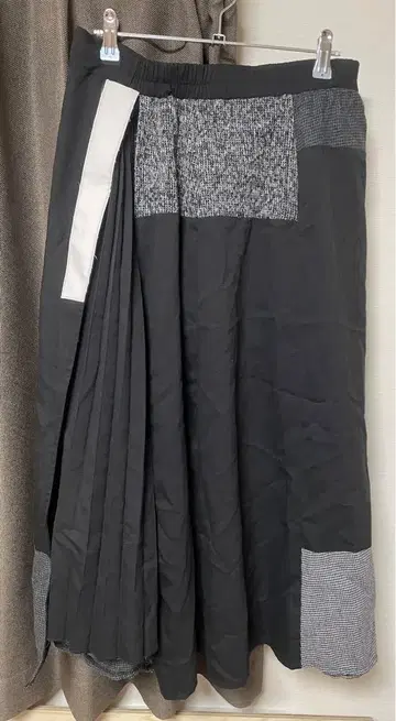 안티카 패치워크 블랙 플레어 스커트