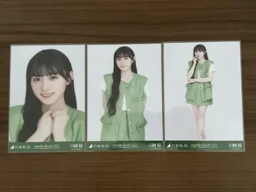카와사키 사쿠라 노기자카46 브로마이드 그린 x 화이트 코디