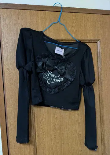 AVENCHUMU heart's angel choker t-shirt