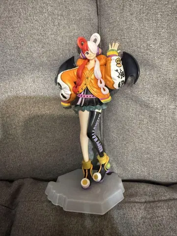 원피스 ONEPIECE 우타 PARTY 피규어 할로윈 한정