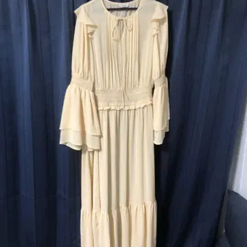 RANDA 숄더 프릴 쉬폰 원피스