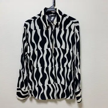 ZARA 물결 무늬 긴팔 셔츠 S 사이즈