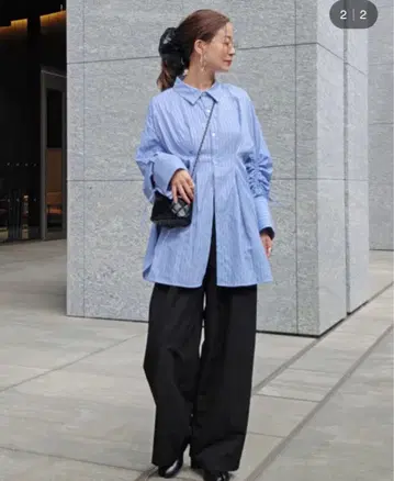 THE Yon 드로우 스트링 슬리브 허리 턱 셔츠