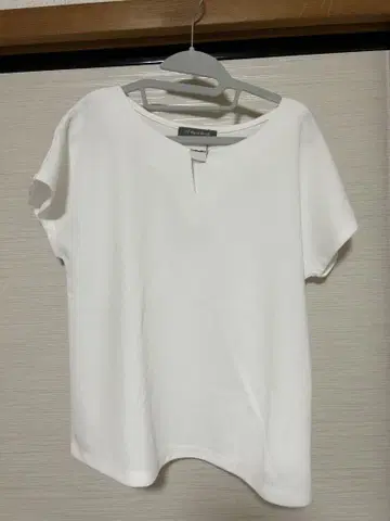 화이트 V넥 반팔 셔츠 UNITED ARROWS free size