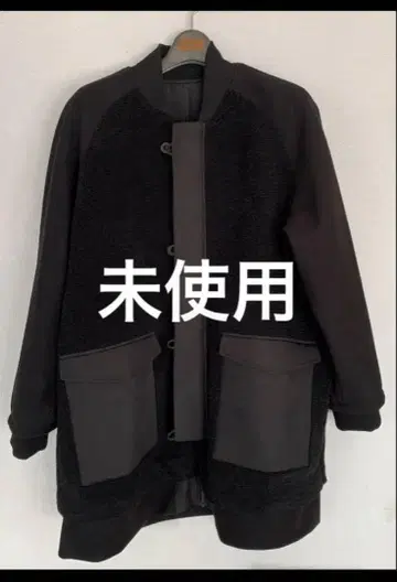미사용 새상품 이소재 절개 아우터