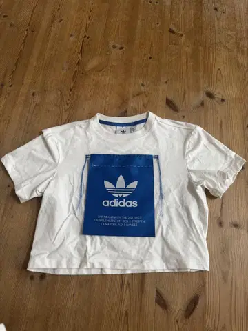 adidas 크롭 T셔츠 2XS 화이트