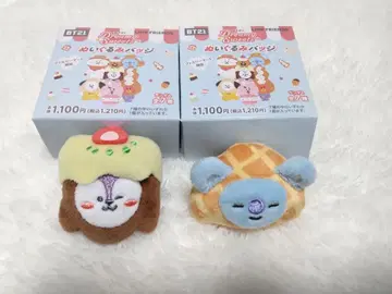BT21 인형 배지 훼미리마트 한정판 2세트