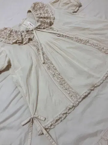 원더풀 월드 리바이벌 블라우스 아이보리 아이보리 아이보리