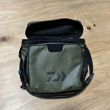 다이와 낚시용 가방 올리브 그린