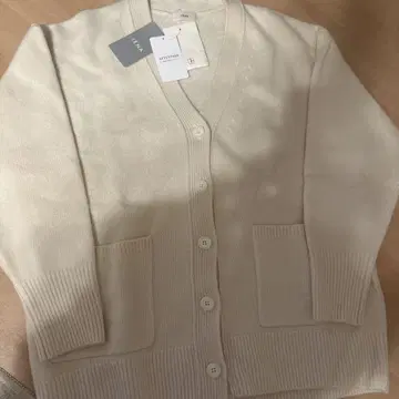 택 포함 새상품 이에나 가디건 화이트