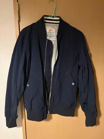EDIFICE x ALPHA INDUSTRIES 별주 MA1