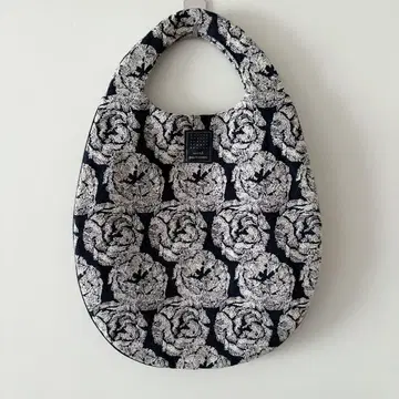 미나 페르호넨 egg bag / flair 플레어 네이비