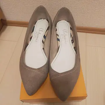 DIANA 베이지 스틸레토 플랫 펌프스 23.5cm