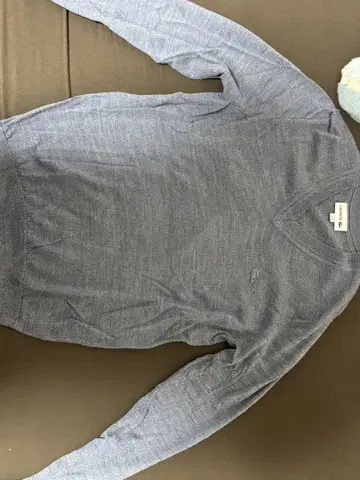 LACOSTE 그레이 V넥 스웨터