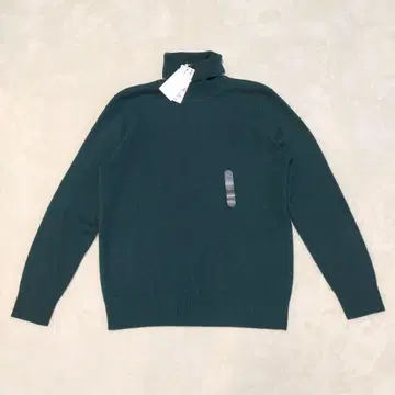 택 포함 미사용 2024년제 캐시미어 100% UNIQLO 하이넥 니트